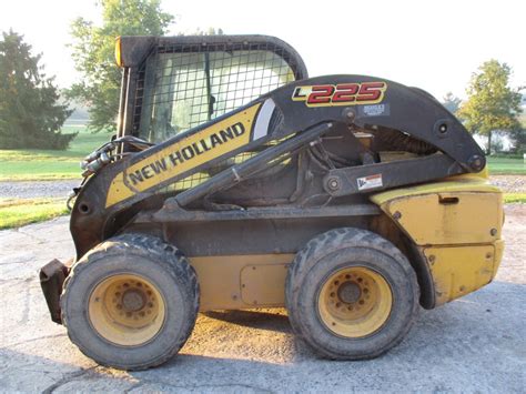 used new holland l225